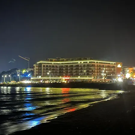 Sea View Private Paradiso B 509 Апартамент *