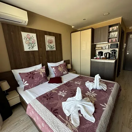 Апартамент Sea View Private Paradiso B 509 *